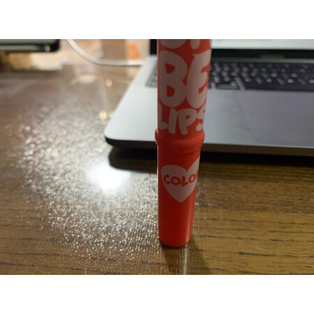 分享评测美宝莲护唇膏质量是不是很好？如何使用感受揭秘！