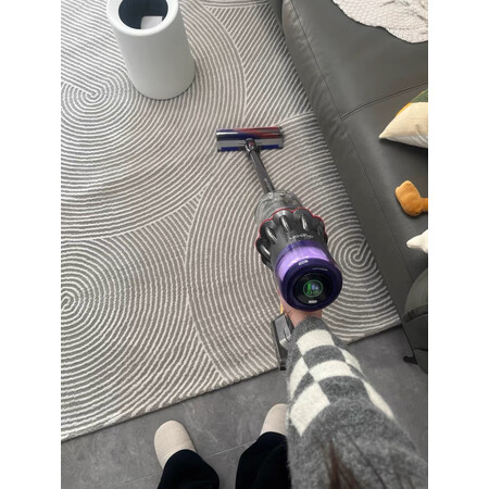 综合评测戴森v12和v10轻量版对比区别有没有？哪个好一些？优缺点细节评测