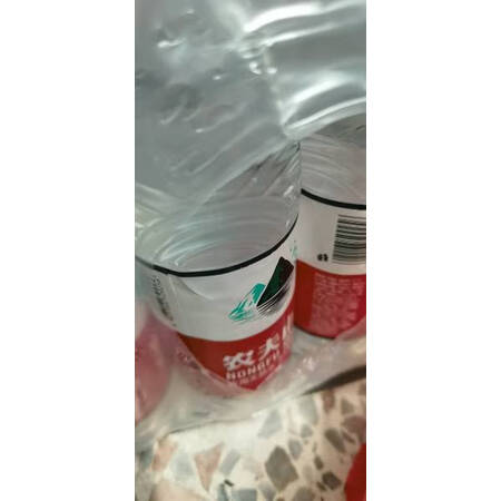 分析看看农夫山泉饮用水评价如何，达人曝光质量内幕真相
