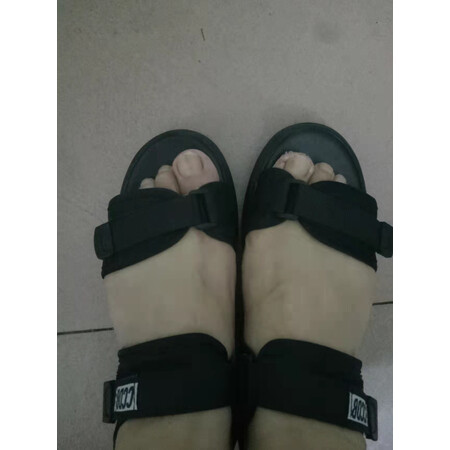 达人评测曝光德威尼（Dwayne）女士凉鞋感受如何，老司机透漏