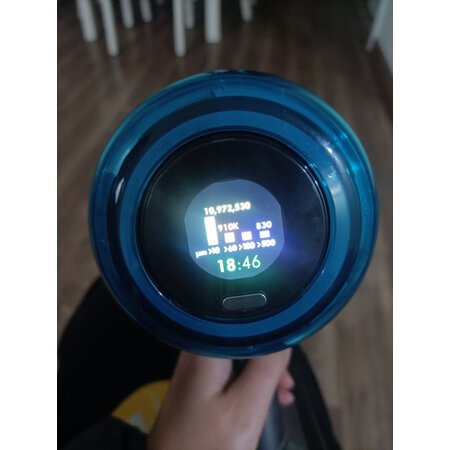 开箱说说戴森吸尘器v12和v8有啥区别？哪款好些？使用3个月感受爆料