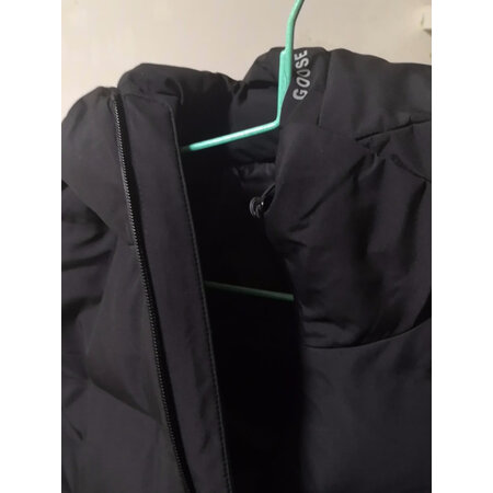 说说入手感受鸭鸭（YAYA）男士羽绒服是否值得入手，对比爆料评测