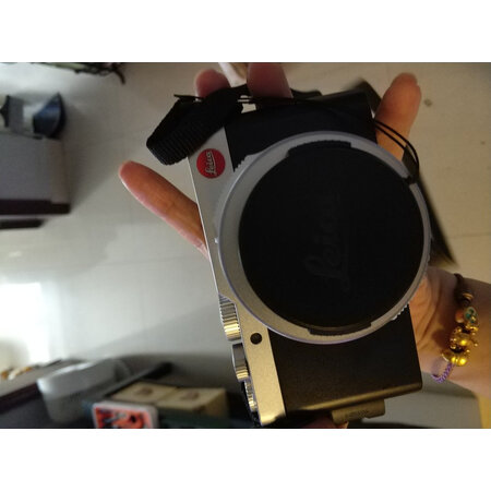 请问真实测评徕卡vlux5与索尼rx10m4比较区别有吗？哪款好用点？大家可能不知的秘密