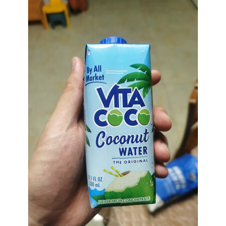 上手说说唯他可可天然椰子水饮料 500ml6瓶 整箱用户评价如何？真实质量反馈！