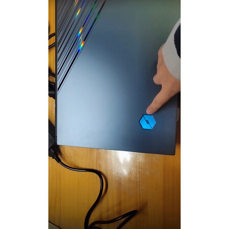 测评反馈机械革命极光z和暗影精灵8pro区别有吗？哪个好用点？使用测评报告曝光