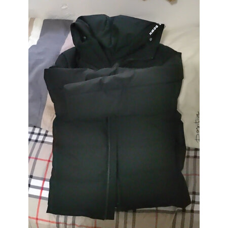 说说入手感受鸭鸭（YAYA）男士羽绒服是否值得入手，对比爆料评测