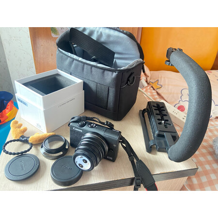 评测说说入手佳能eos m200和索尼a6000区别有吗？哪款好用点？绝对的真实点评