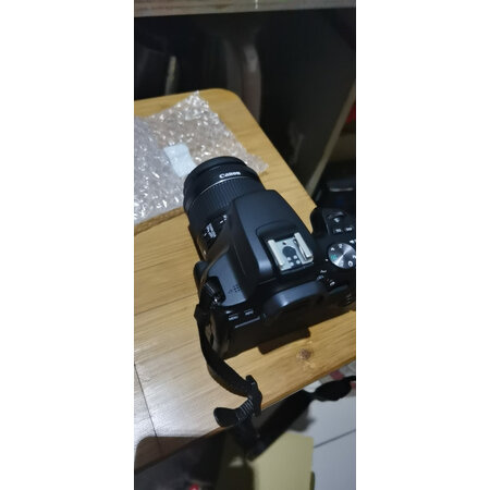使用评测佳能200d二代和尼康d7100有什么区别？哪款好用？不看都后悔了！