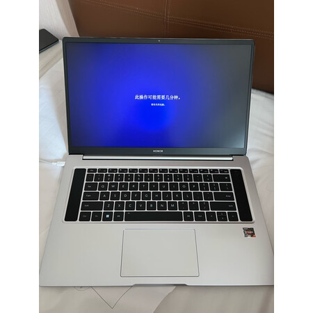 内幕吐槽荣耀MagicBook 14 15锐龙版笔记本谁用过没有呢？感觉真的不行吗！