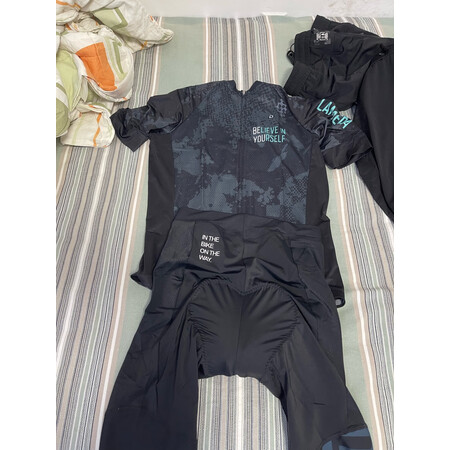 对比吐槽兰帕达骑行服优缺点揭露评测，真实质量优缺点评测揭秘