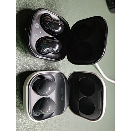 请教曝光三星Galaxy Buds2和 AirPods2有区别没有？哪款好一些？图文长篇记录必看