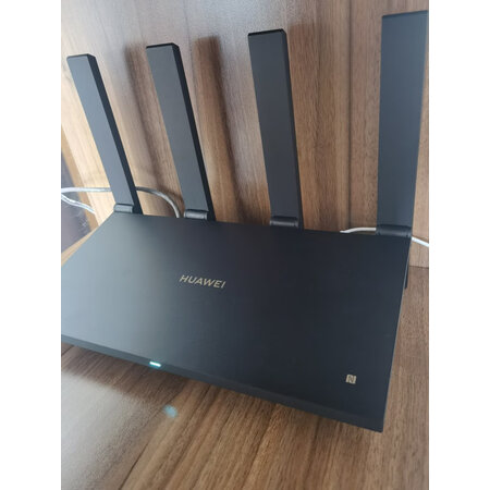 请问体验华为路由ax3pro和小米ax6000有什么区别？哪个更好？使用爆料如何