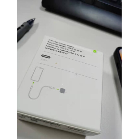 用户曝光AppleMagSafe无线充电器质量到底好不好？你们觉得值不值，！