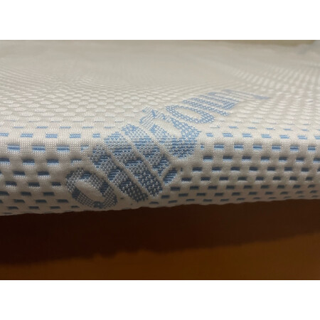 使用解密邓禄普乳胶床垫跟金橡树对比哪个好用些？有啥区别？使用大半年评价曝光