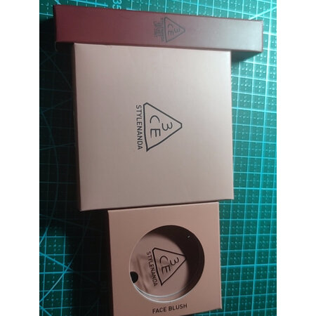 请问曝光3CE#OVERTAKE橘棕盘划算不划算，看了就知道了