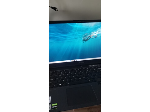 机械革命z3pro和x8pro哪个好些，区别很大吗如何选!