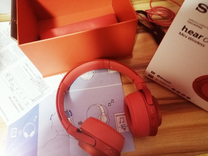 对比索尼whh800和beats solo3功能有什么区别？分析哪个好？