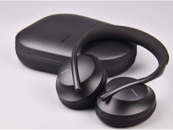 请问bose700和1000xm3有何区别？反馈哪个好？
