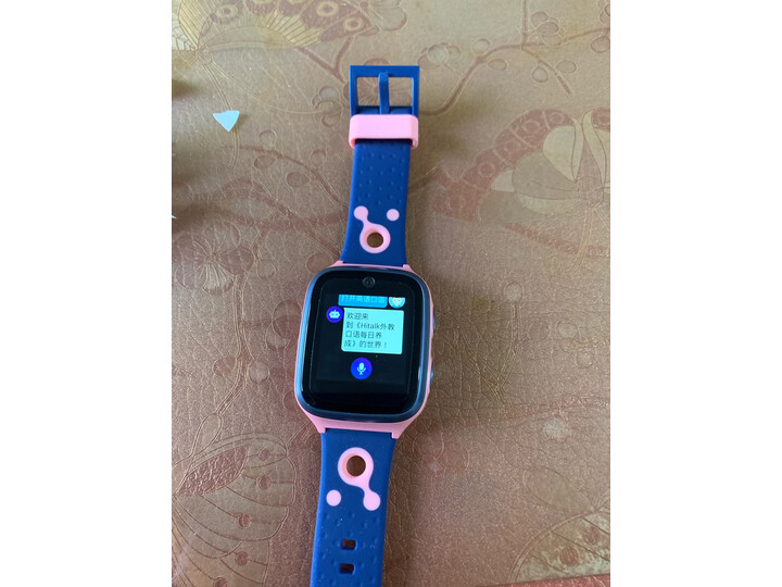 请问3608x和360p1电话手表区别有没有？比较哪个好？