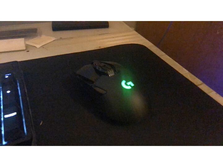 讨论罗技g903lightspeed和hero哪个好？解密区别是什么？