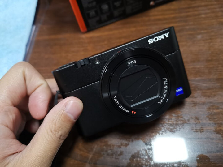 对比索尼rx100m5a和m6有没有区别？分析哪个好？