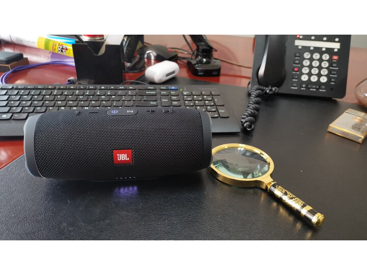 爆料jbl charge3代和4代哪个好？剖析有没有区别？