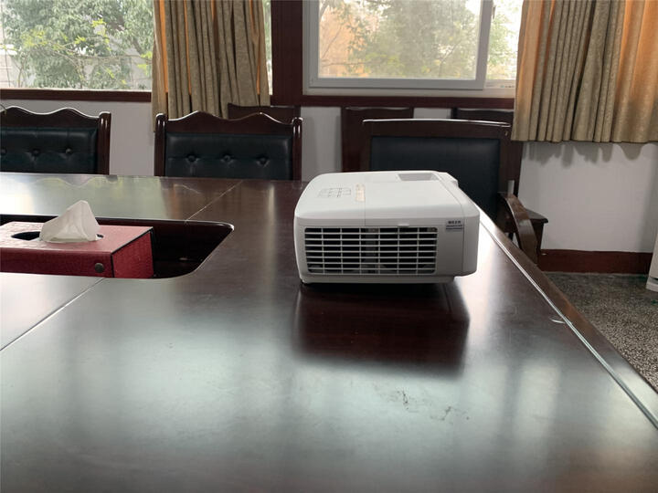 详解优派px725hd上手对比明基w1070哪个好？评价有什么区别