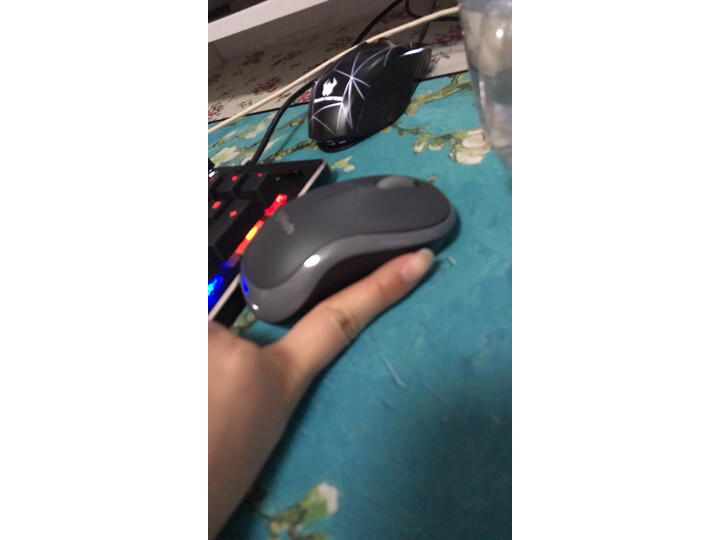 感受罗技m185和220有什么区别呢？爆料哪个好？