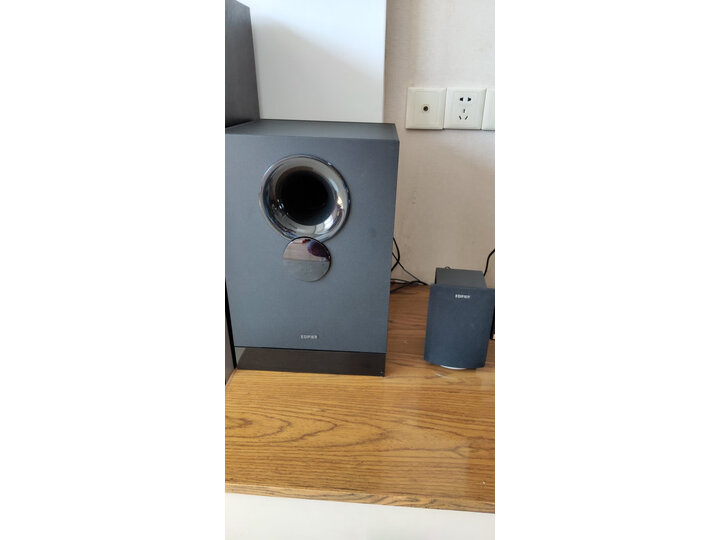 感受漫步者r501bt和c6xd哪个好？爆料有什么区别？