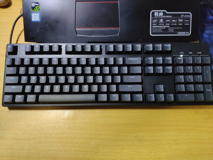 详解ikbc c104和r300哪个好？评价区别是什么？