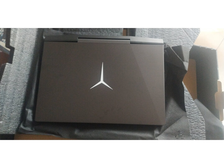 比拼拯救者y7000和y7000p有没有区别？比拼哪个好？