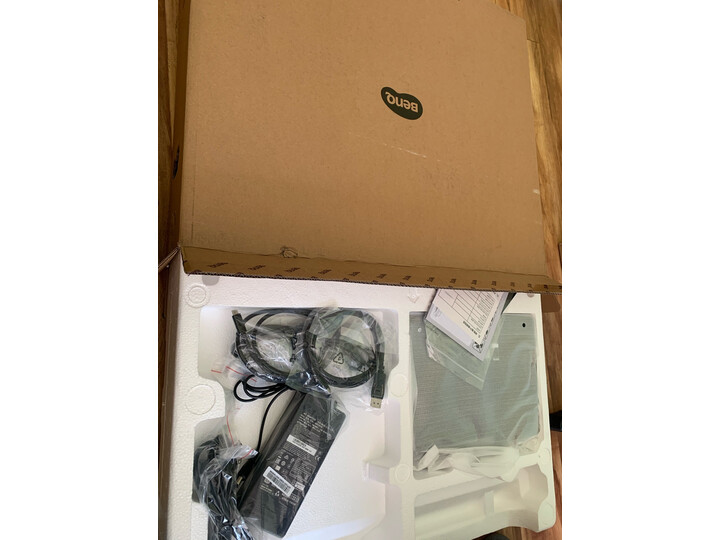 解密明基pd2700u对比LG650哪个好？评测有区别吗？