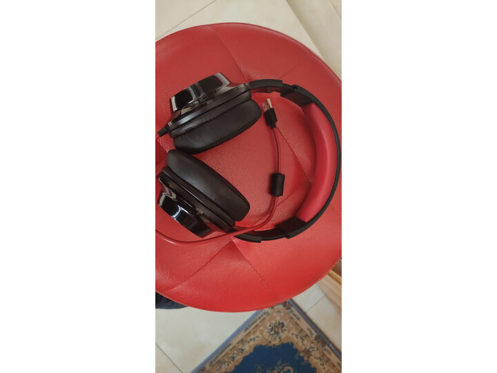 请问漫步者g4和北海巨妖哪个好？比较有区别吗？