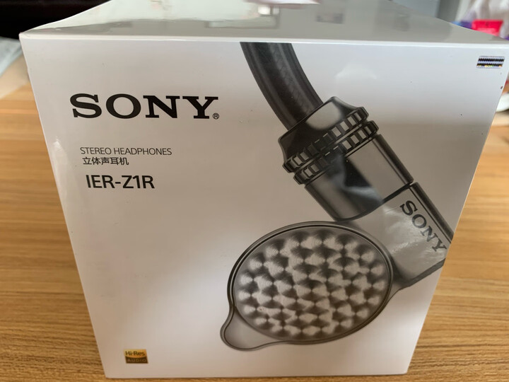 评价索尼ier-z1r和alo solaris有何区别？感受哪个好？