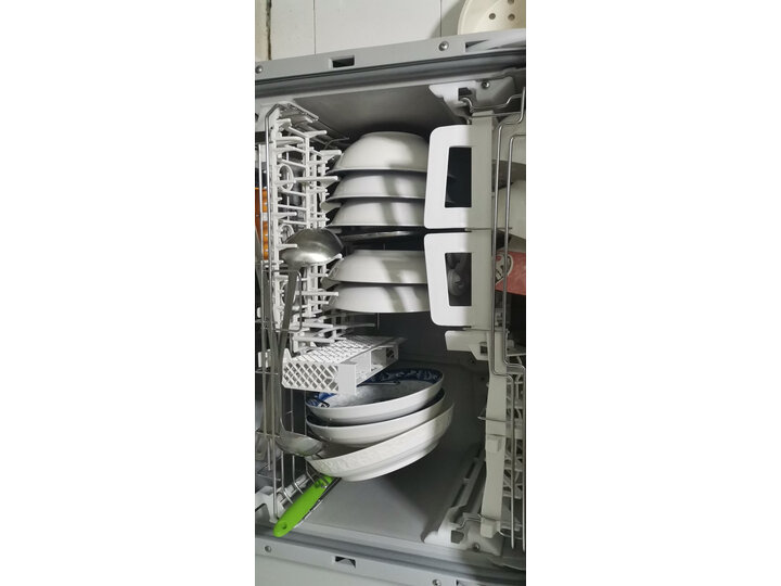 请问松下np-tr1hecn和wrcn区别是？对比哪个好？