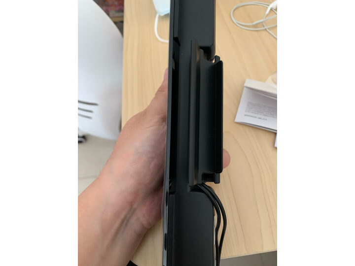 对比飞利浦spa2100和漫步者r101v有什么区别分析哪个好？