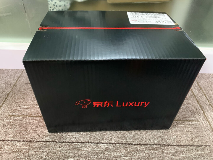 感受富士gfx50r和哈苏x1d2哪个好？爆料有什么区别呢？