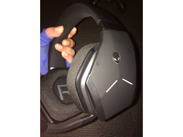 评测外星人aw988和罗技g933哪个好？入手区别大不大？