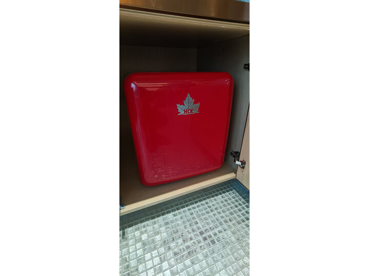 HCK哈士奇 采用施华洛世奇元素仿水晶复古化妆品小冰箱BC-46SIA怎么样.质量好不好【内幕详解】 首页推荐 第1张