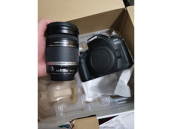 反馈佳能eos90d和80d有啥区别？体验哪个好？