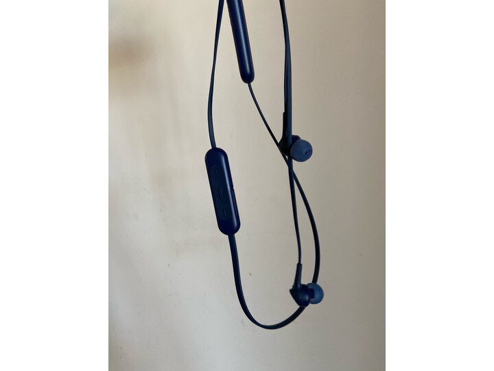 请问索尼wixb400和beatsx哪个好？比较区别有没有？