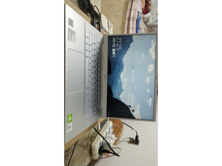 请问戴尔灵越5000和7000哪个好？比较有什么区别？