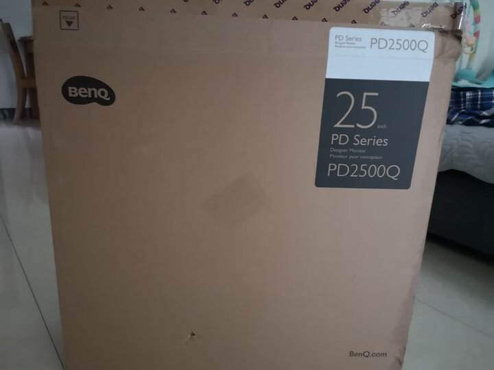 请问明基pd2700u和ew2780u有什么区别？比较哪个好？