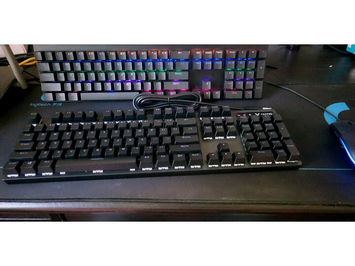 点评雷柏v500pro和v700区别哪个好？剖析有什么区别？