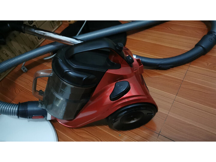 感受小狗d9002和飞利浦fc8760哪个好？爆料区别有吗？