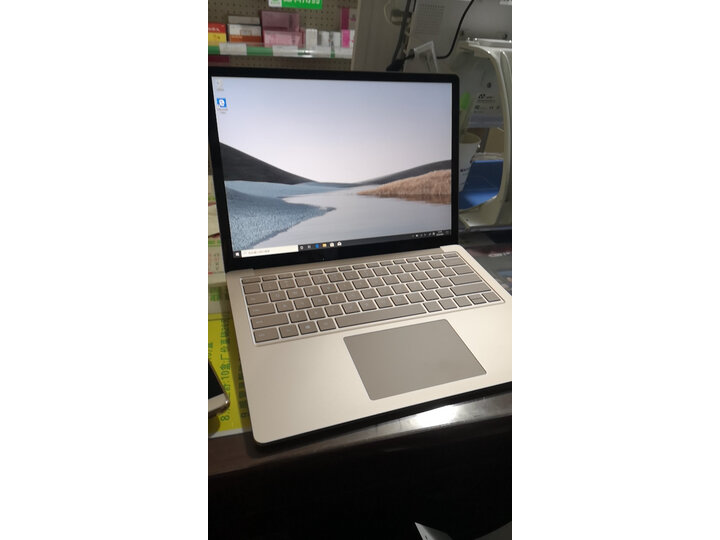 比拼微软surface laptop 3和macbook pro哪个好？反馈有区别吗？