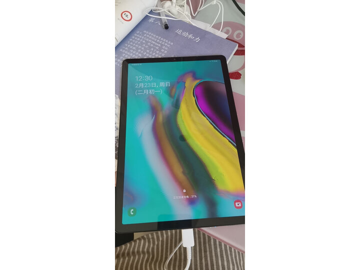 分析三星tab s5e和华为m6区别有没有？点评哪个好？