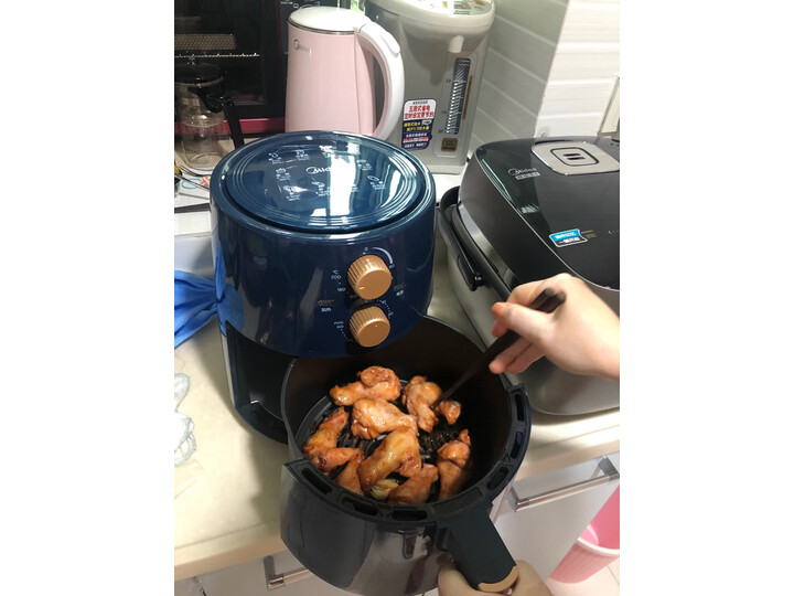 美的（Midea）空气炸锅 4.2L家用煎炸锅MF-KZ42E101L怎么样？对比评测分享【有图有真想】 首页推荐 第7张