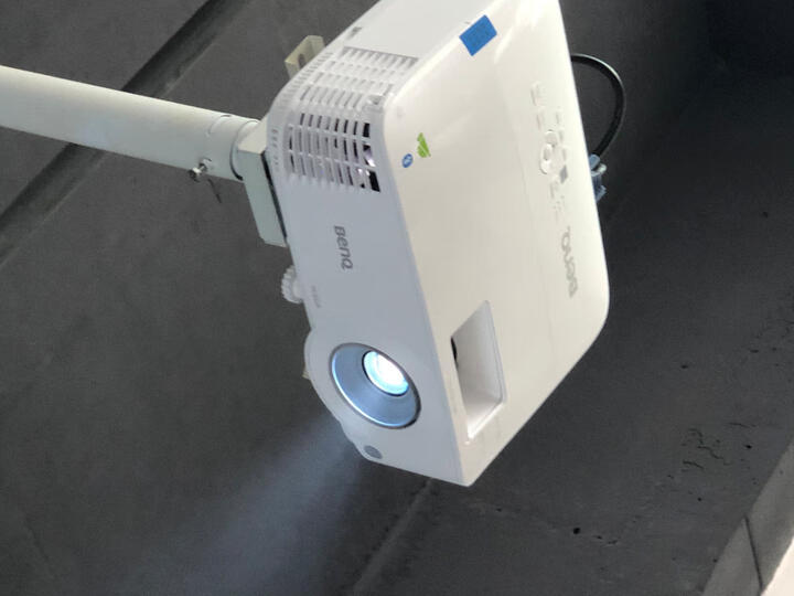【吐槽】明基（BenQ）E562 智能投影仪怎样【新款独家曝光】优缺点如何，值得买吗【已解决】 首页推荐 第6张