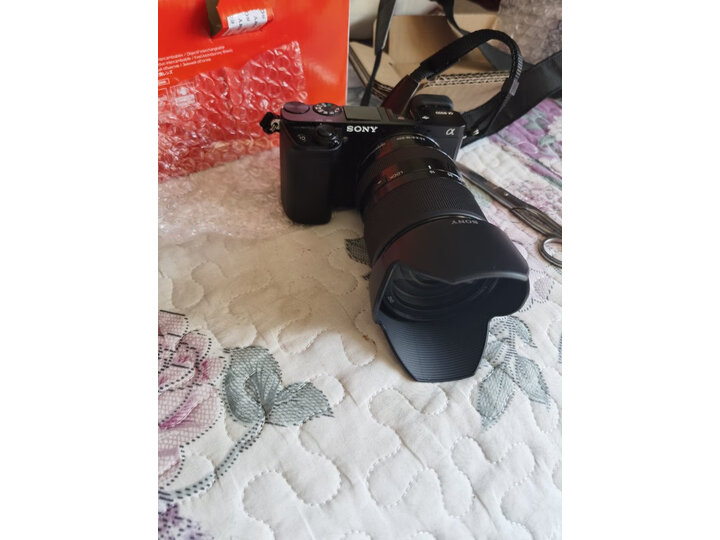 索尼E 18-200mm F3.5-6.3 OSS LE APS-C画幅远摄变焦微单相机镜头怎么样【猛戳分享】质量内幕详情 首页推荐 第3张